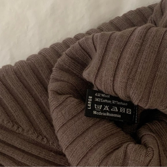 Wolford Merino Wool Turtleneck Ribbed Sweater - Picture 7 of 13